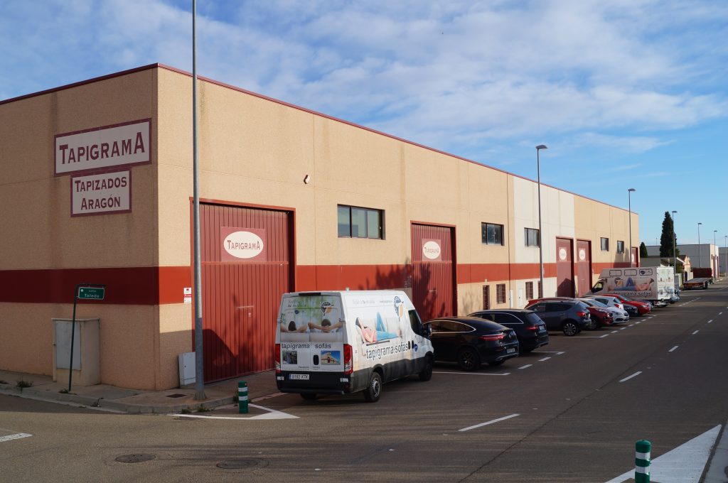 TAPIGRAMA SOFÁS LLEGA A HUESCA Tapigrama, Fabricantes de Sofás a medida